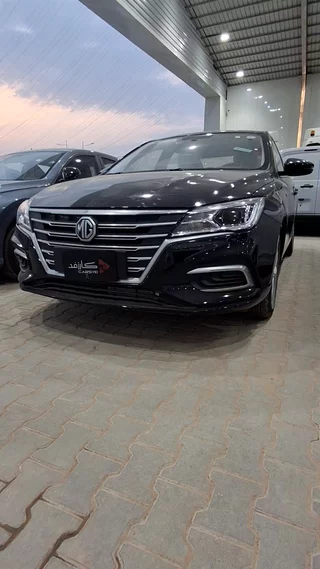 ام جي 5 STD 2025