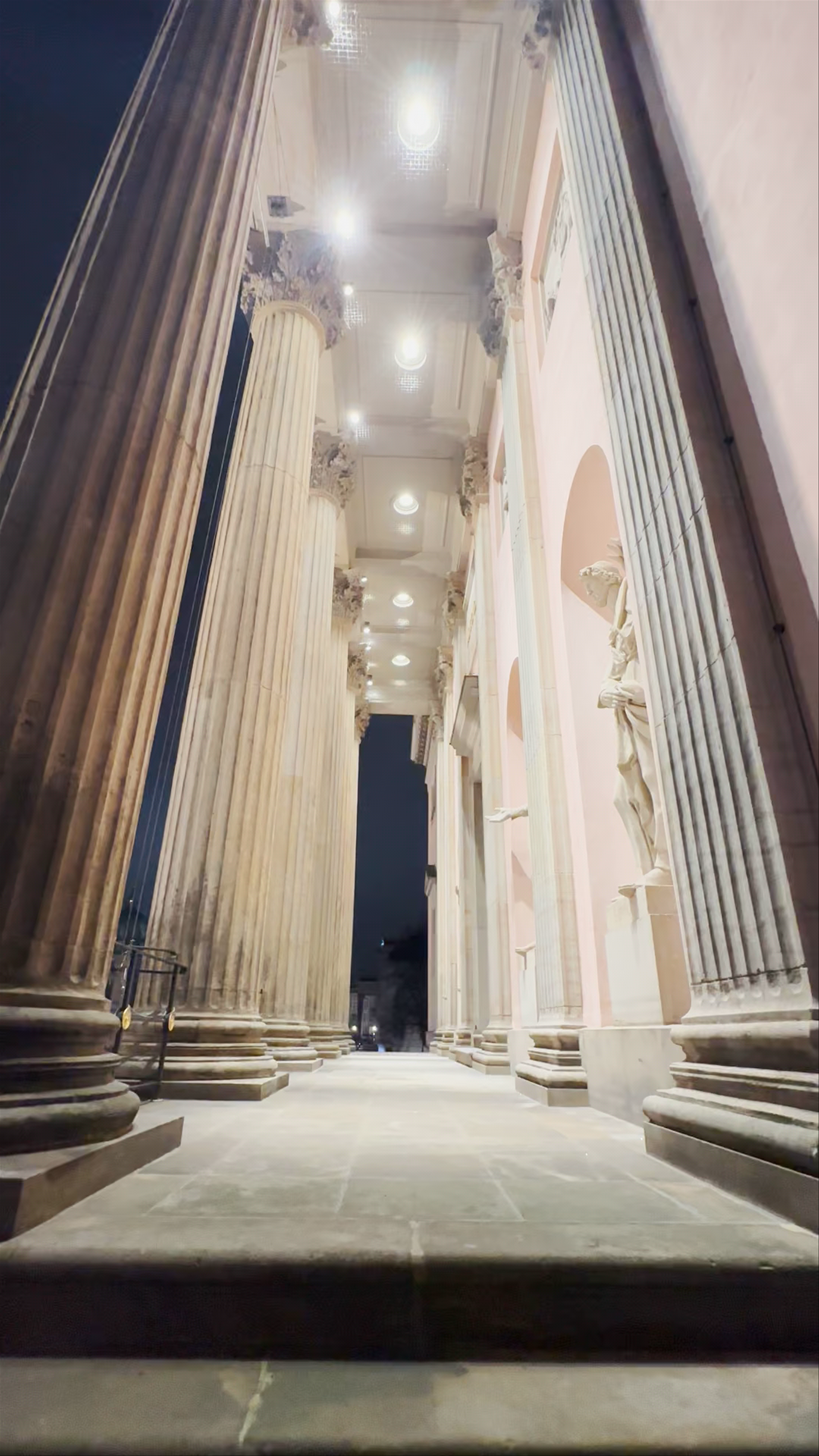 Staatsoper Unter den Linden: Nighttime Majesty in Berlin