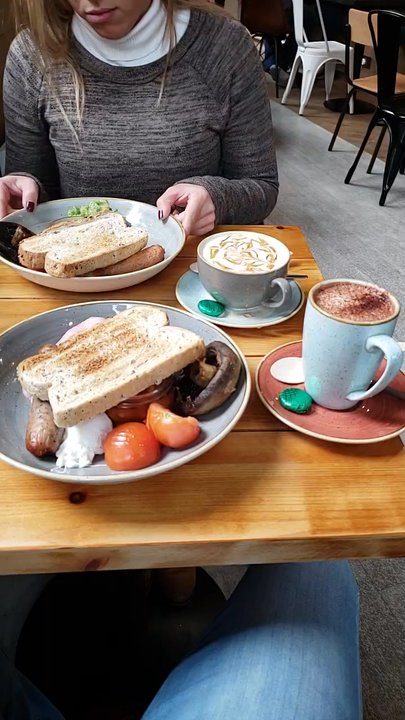 Esquire's Coffee - Cafes Near Me - Manchester, XGM