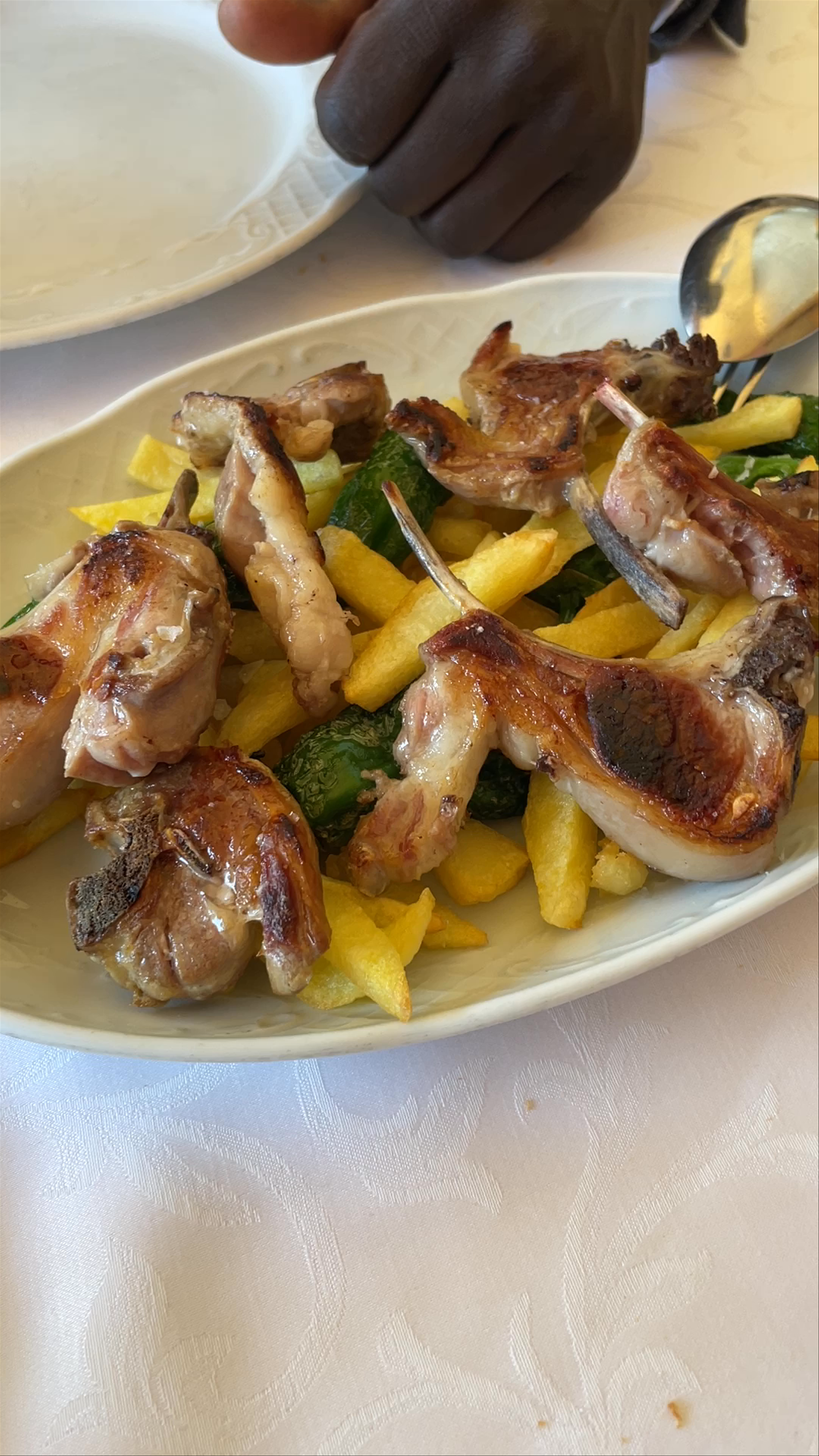 Traditional Madrid Dining: Grilled Meat & Local Wine Experience in La Quinta