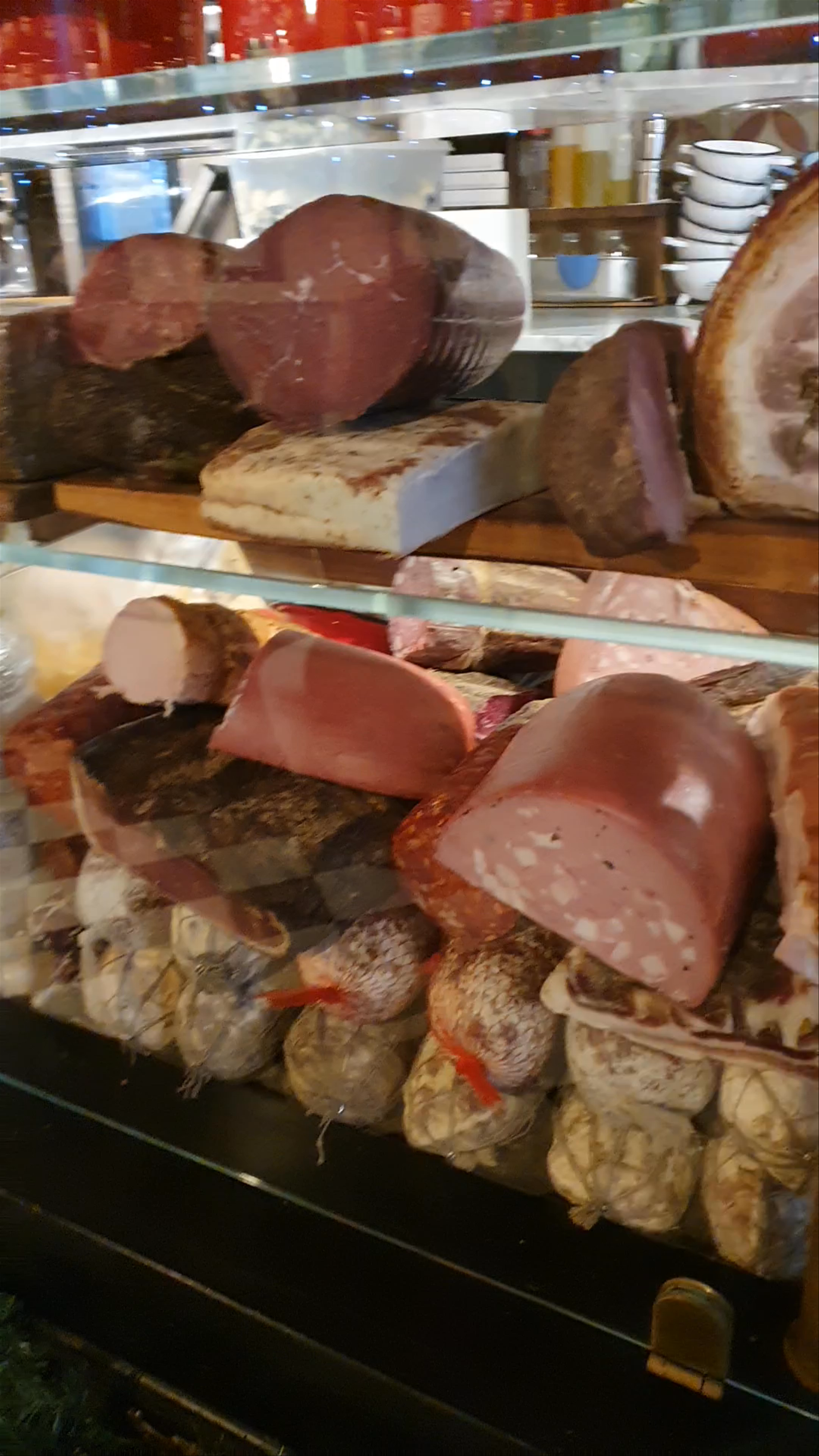 La Prosciutteria Verona: A Delicacy Haven in Piazza Erbe