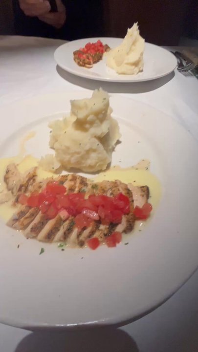 BrickTop's - Bistro chicken - New American Near Me - Frontenac, Missouri