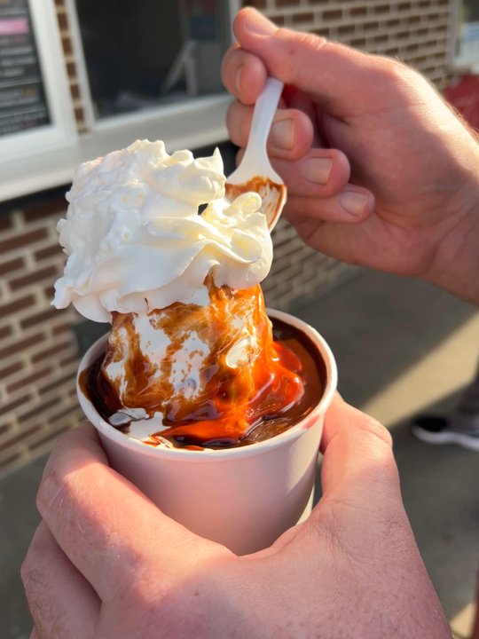 Cold Cow - hot fudge sundae w/ hand dipped vanilla - Ice Cream & Frozen Yogurt Near Me - Cedar Brook, New Jersey