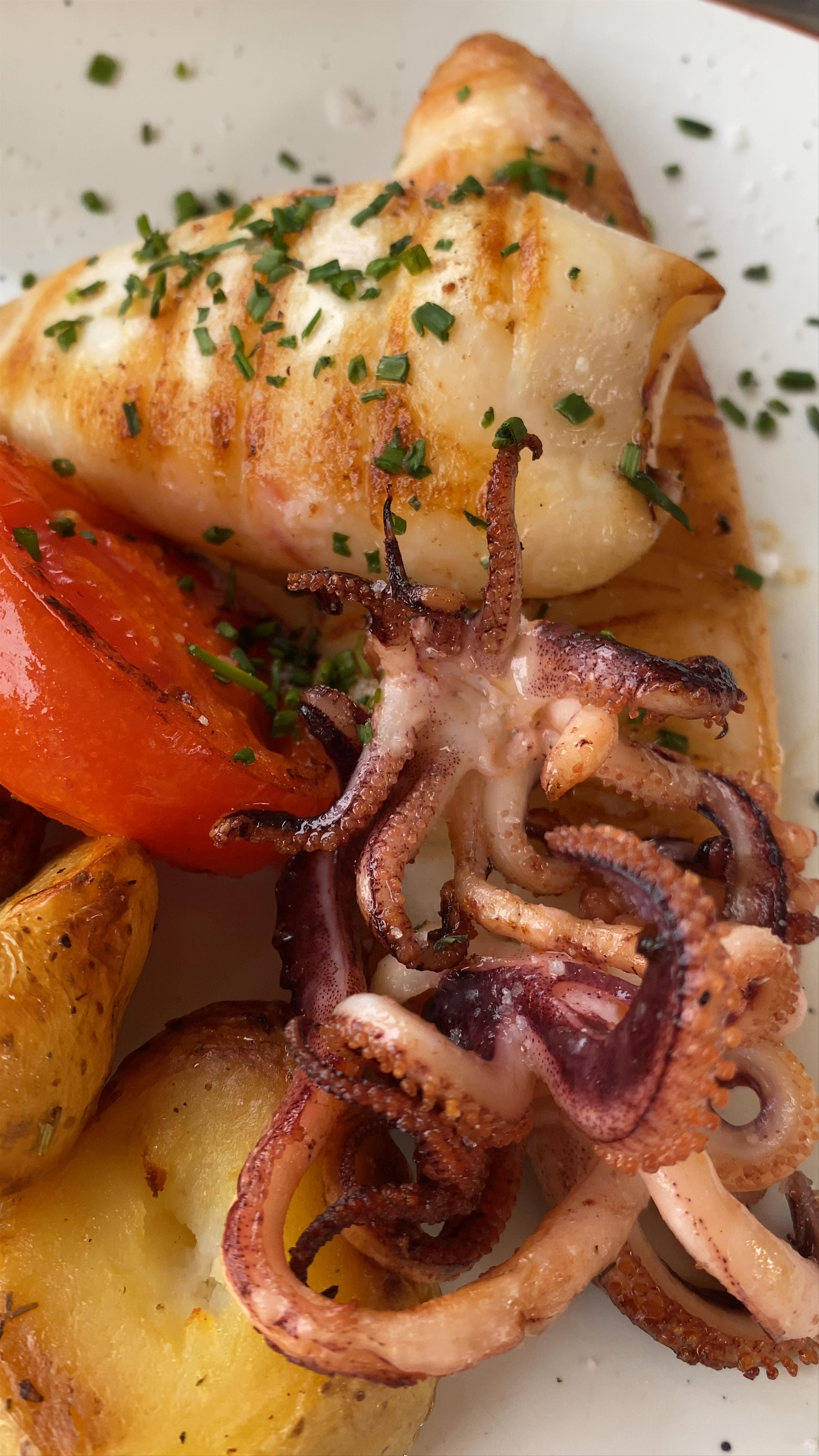 Culinary Delights and Beach Serenity at Balneario Illetas, Palma