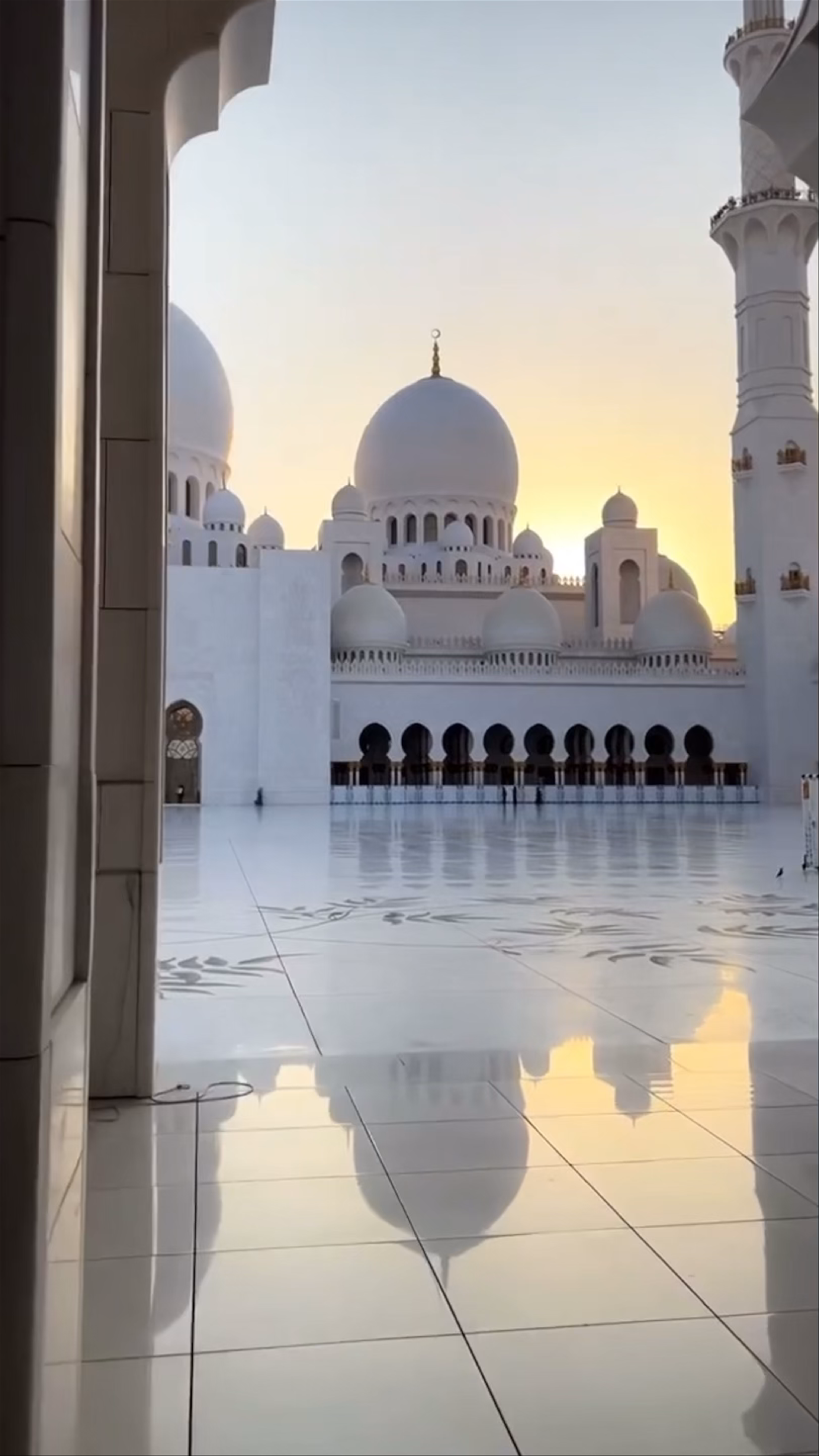 Sheikh Zayed Grand Mosque. - 5th St - Abu Dhabi - United Arab Emirates