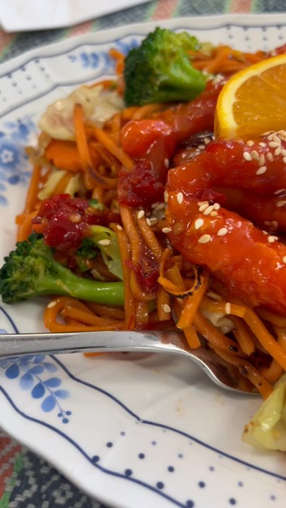 Thai Nary BBQ - Orange chicken and chow mien - Thai Near Me - Azusa, California