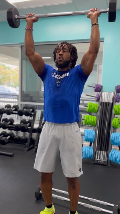 LR50 Gym - NFL RB Darius came by to rock it for our 1st. Elite Athlete Workout! - Circuit Training Gyms Near Me - Charlotte, North Carolina