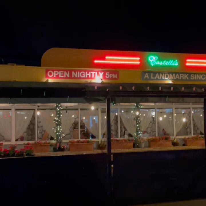 Castelli's - Italian Near Me - Palm Desert, California