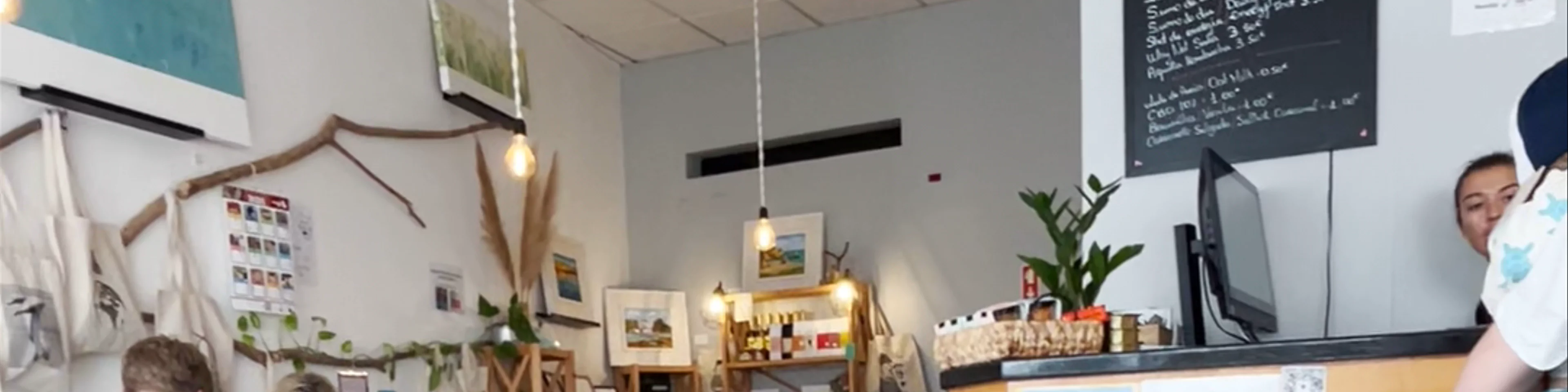 Cult n' Art Café
