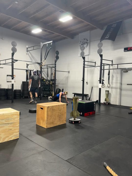 CrossFit 1776 - Early fun mornings - Circuit Training Gyms Near Me - Loomis, California