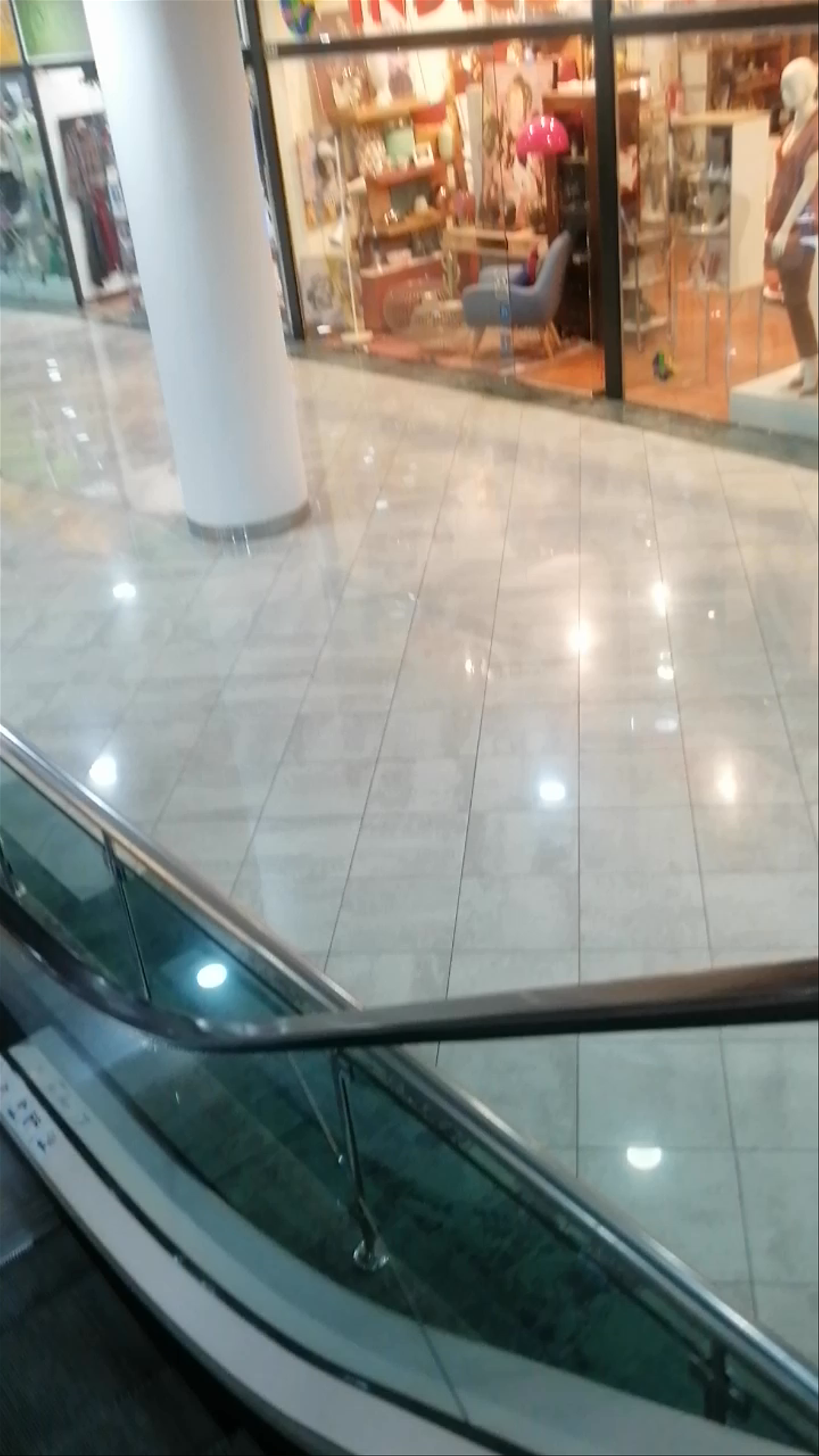 Punta Larga Mall