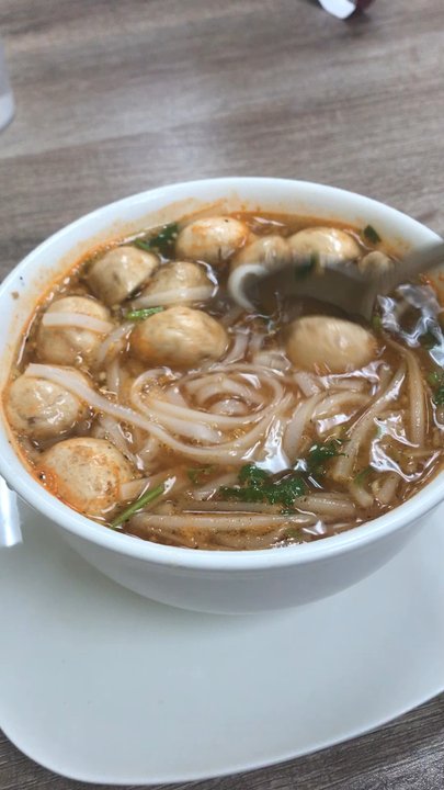 Thai Buri - Tom Tom (S) Tom Yum Noodle Soup (substituted mushrooms instead of meat. Yummy - Thai Near Me - Wheeling, Illinois