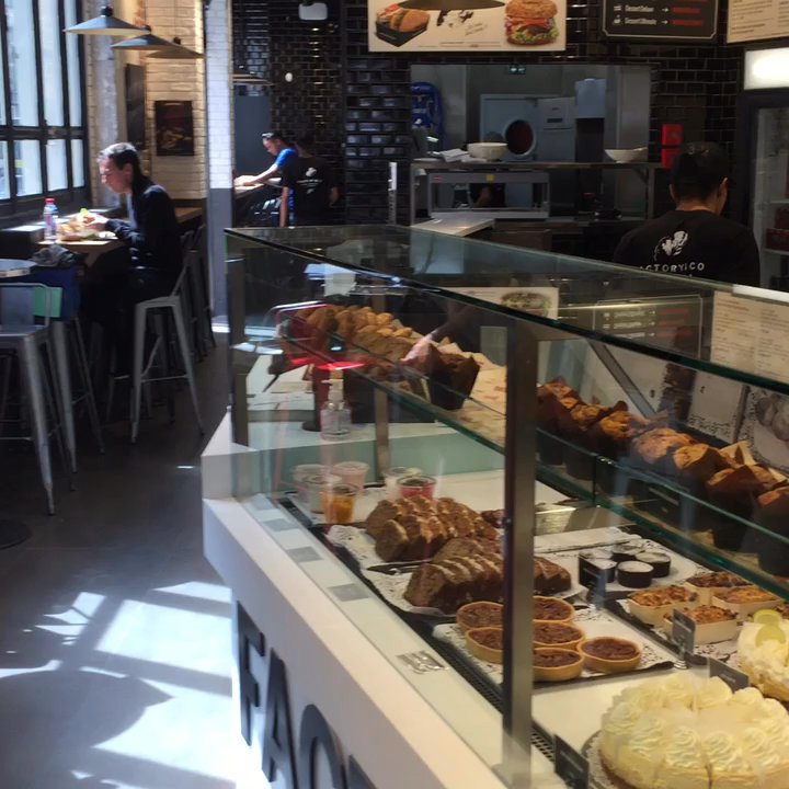 Factory & Co - Dommage vous n'avez pas l'odeur de cookies chaud - Bagels Near Me - Paris, 75