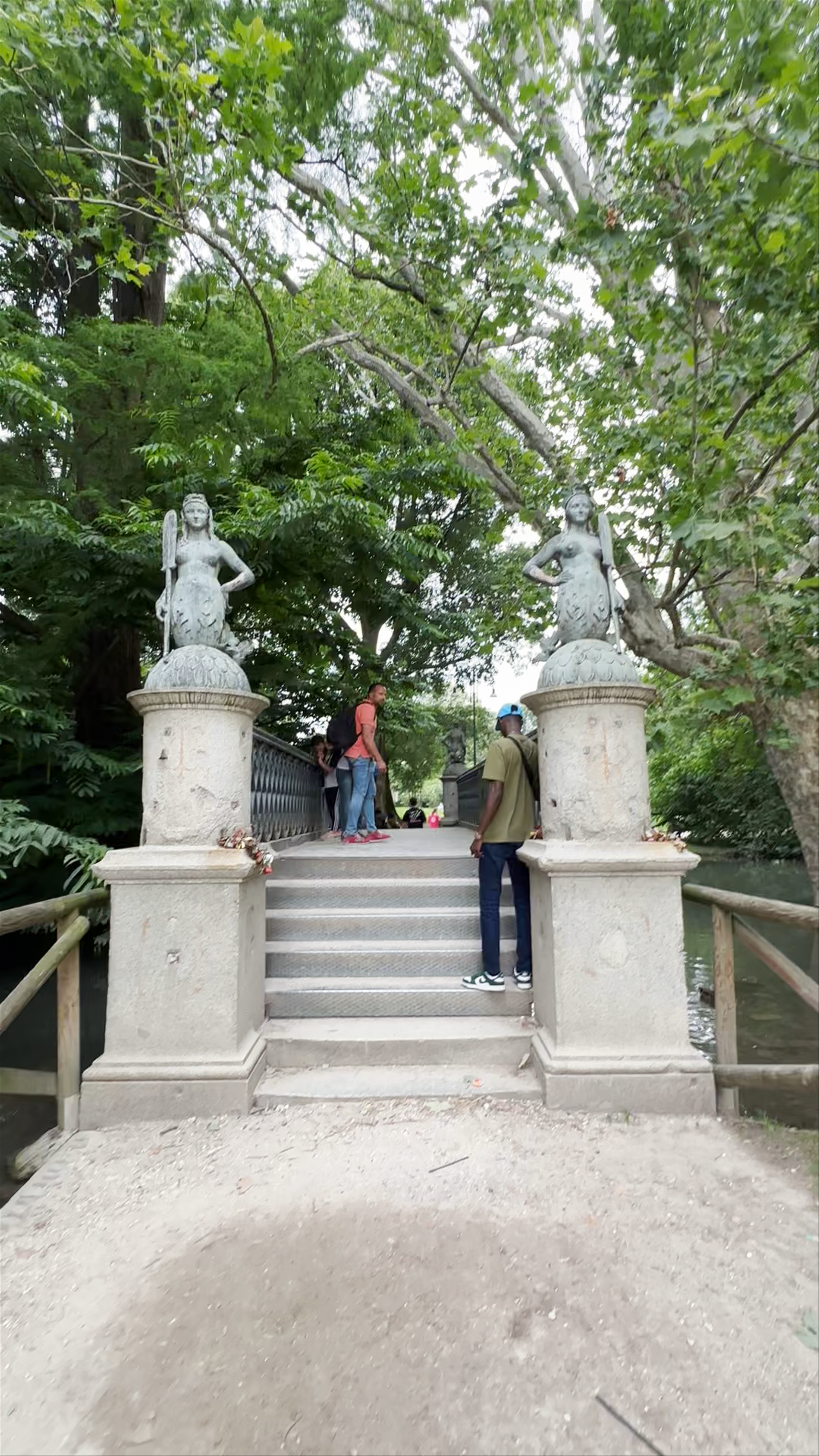Bridge of the Little Mermaids