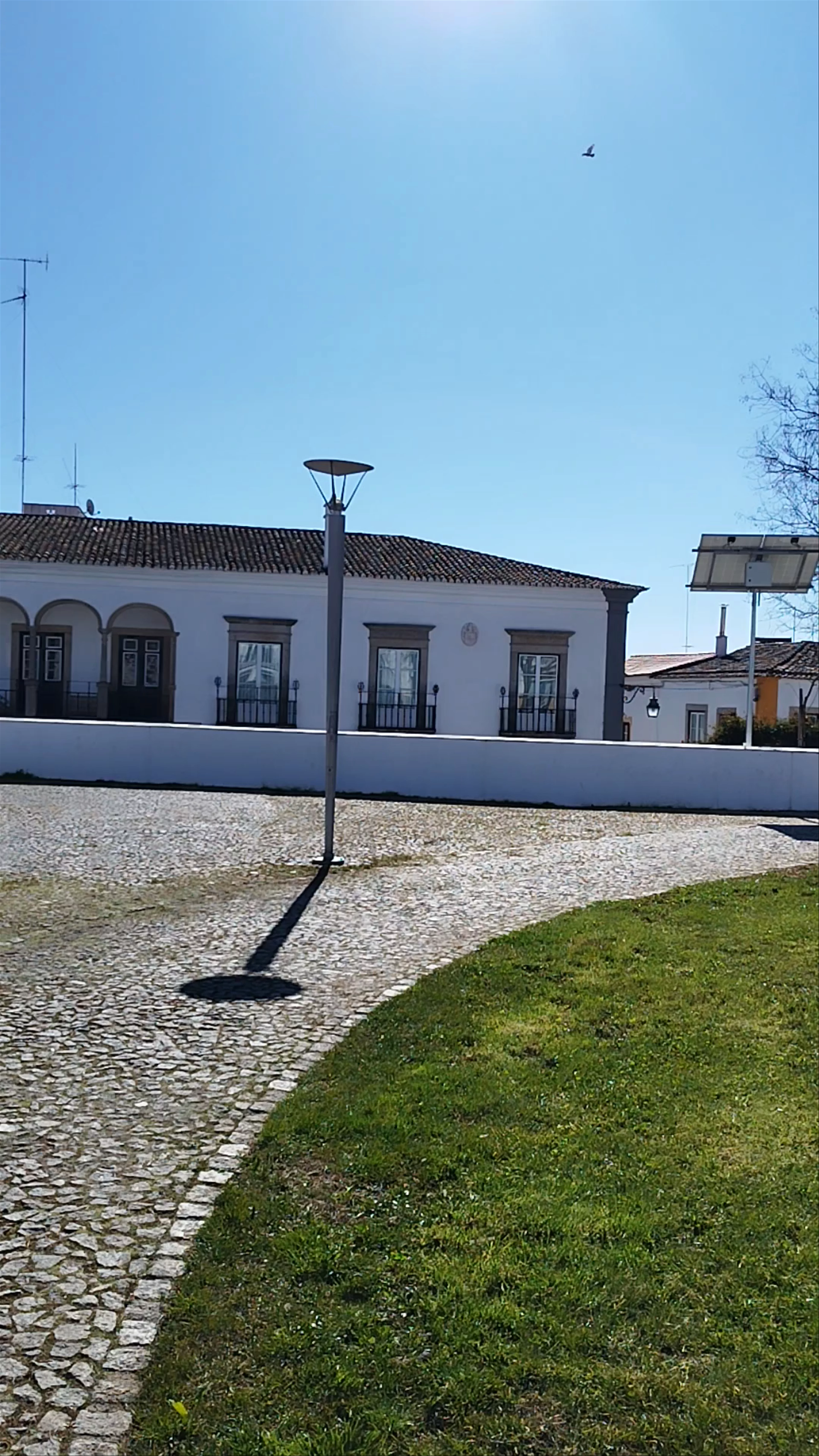 Teatro Garcia de Resende, Praça Joaquim António de Aguiar