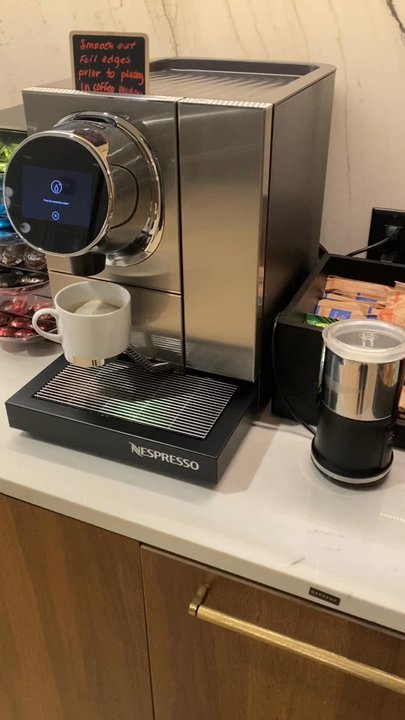 Kinn Guesthouse - Nespresso machine A+ - Guest Houses Near Me - Milwaukee, Wisconsin