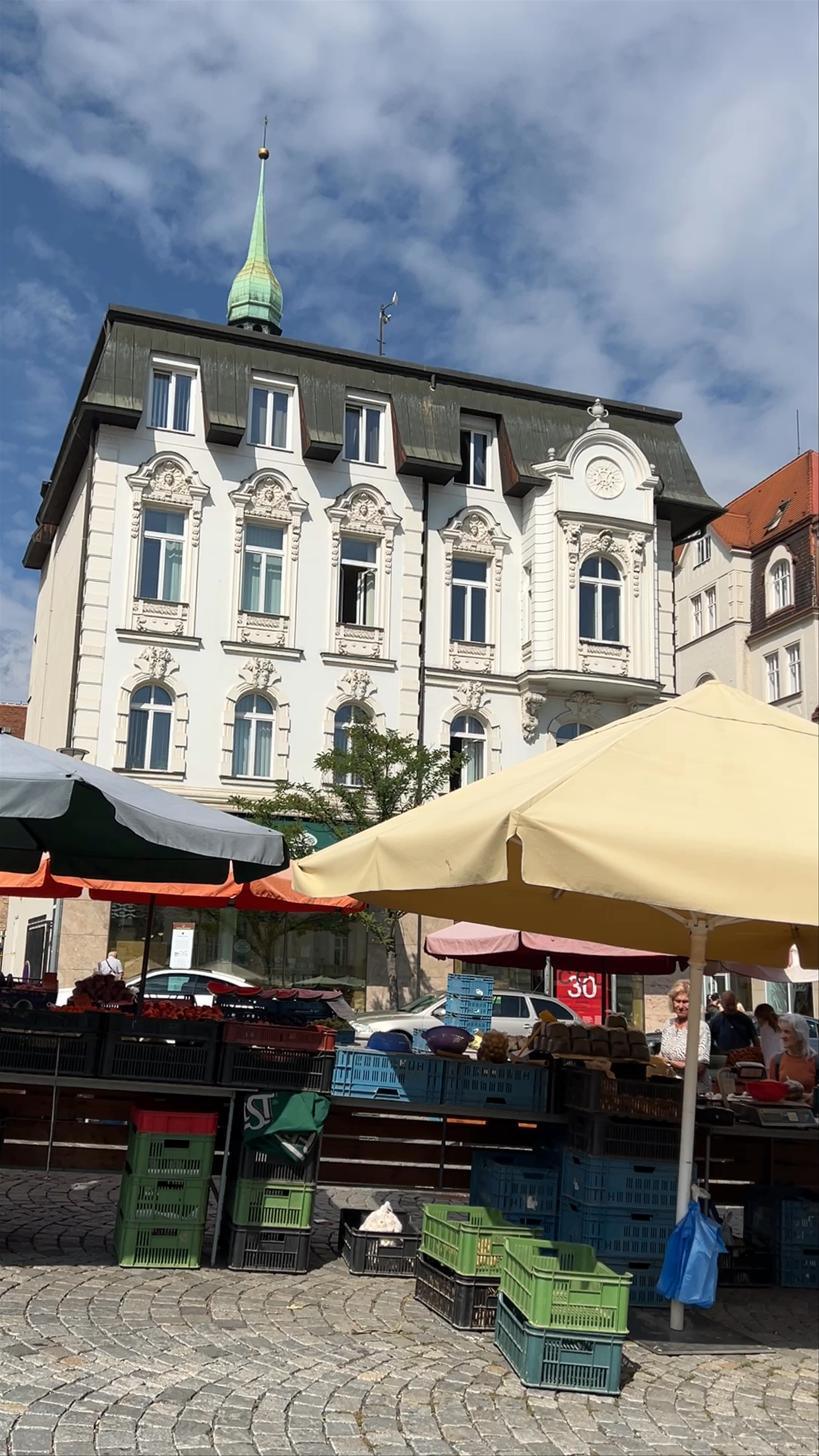 Cabbage Market Sqaure