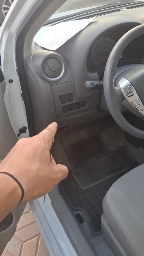 نيسان صني SL 2023