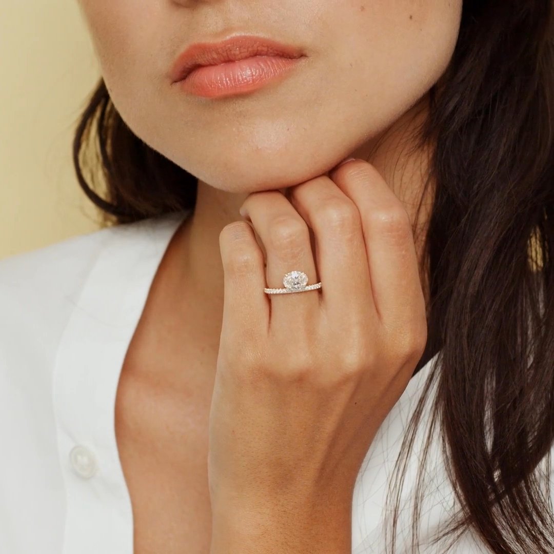 The Hover | Oval | 14k | Rose Gold | bandAccent: Pavé | diamondOrientation: vertical | caratWeight: other