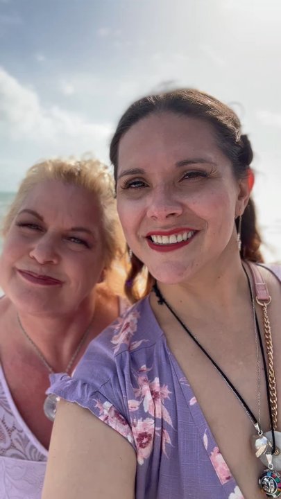 Smathers Beach - With my closest friend- even though I have not known her for a 1/4 of Yeah, that's what he told me a century. - Beaches Near Me - Key West, Florida