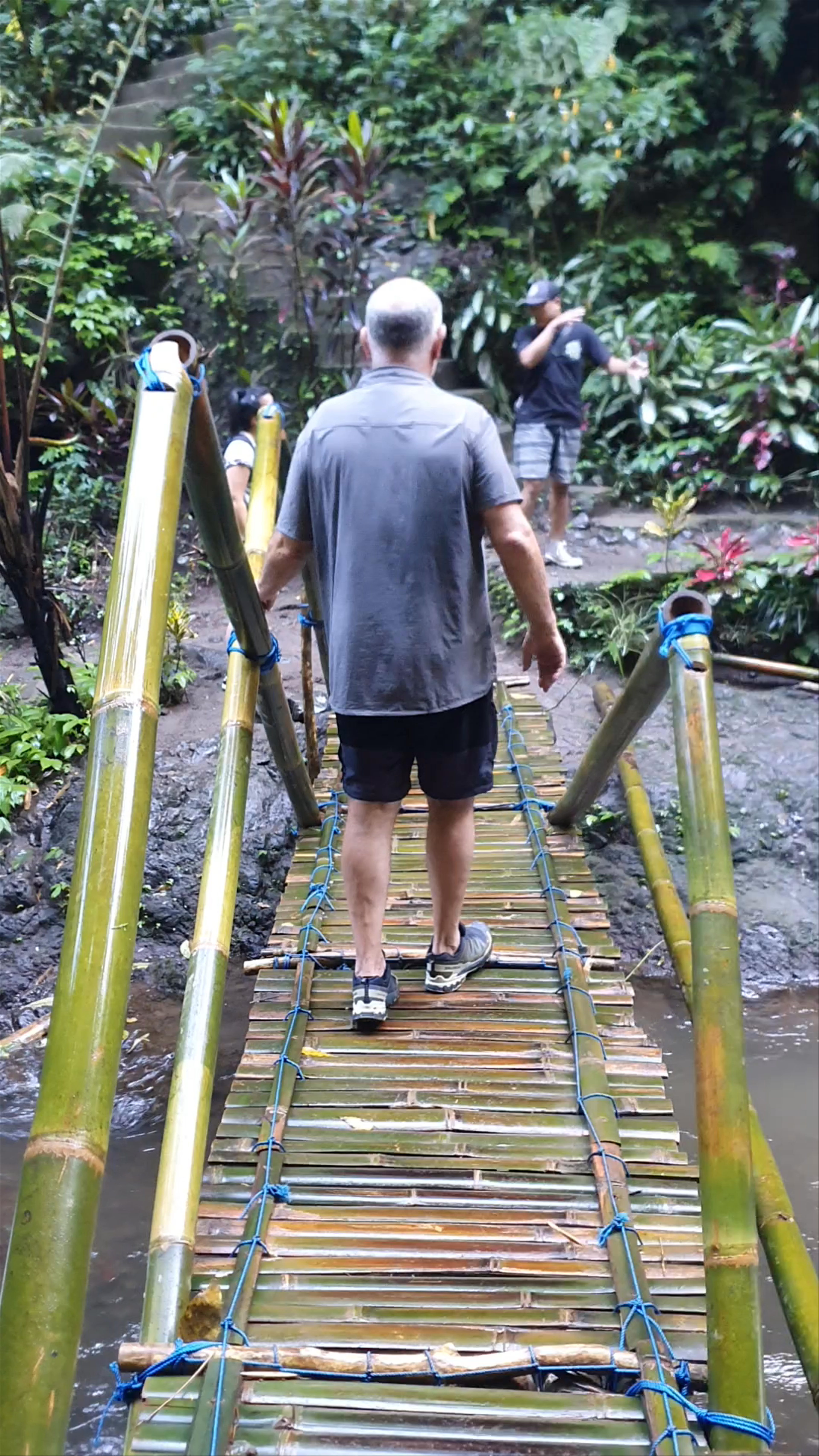 Cascade de Melanting: A Bamboo Bridge Adventure in Bali's Lush Wilderness