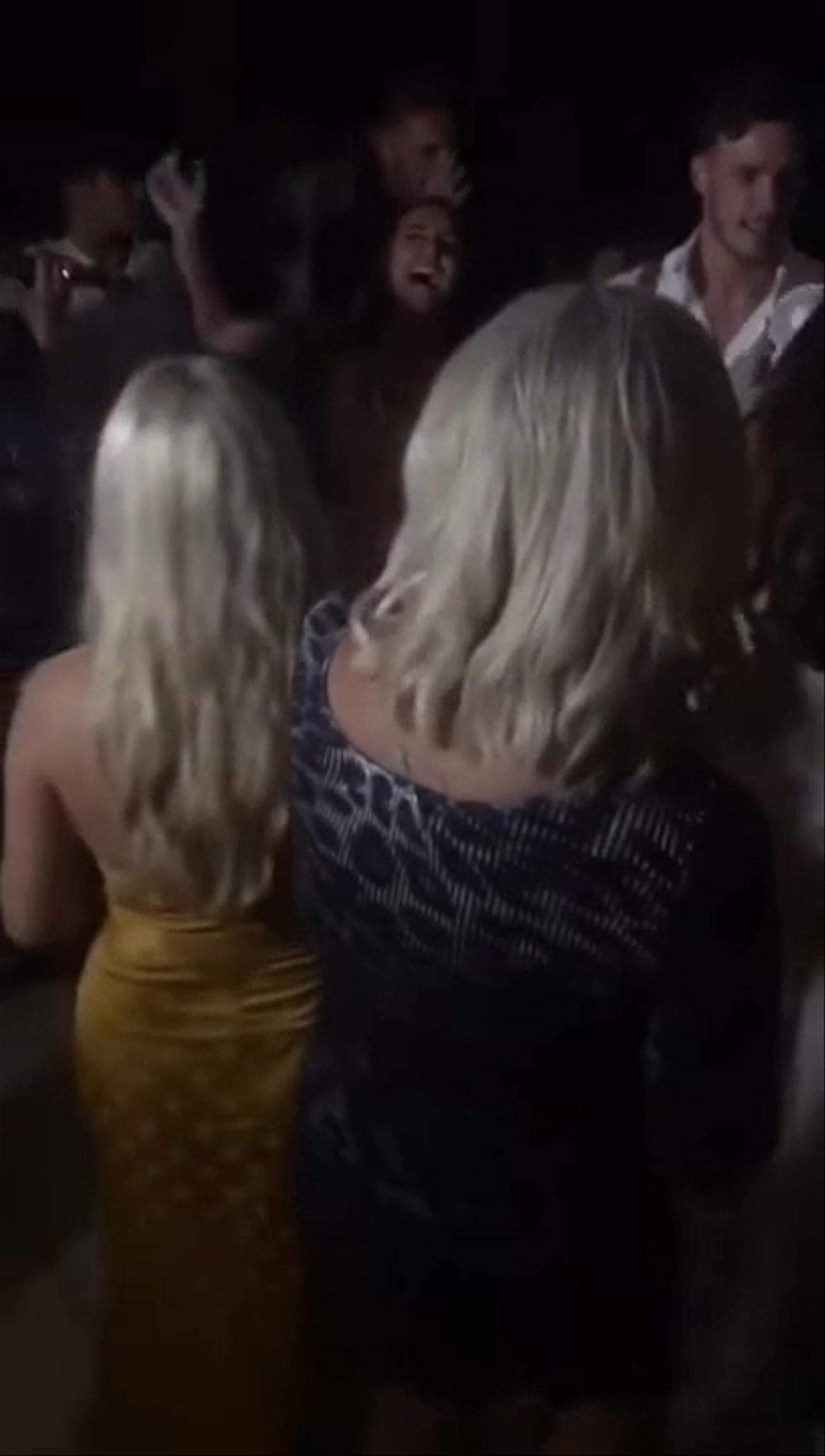 Voxxy & DJ - Party in London - video