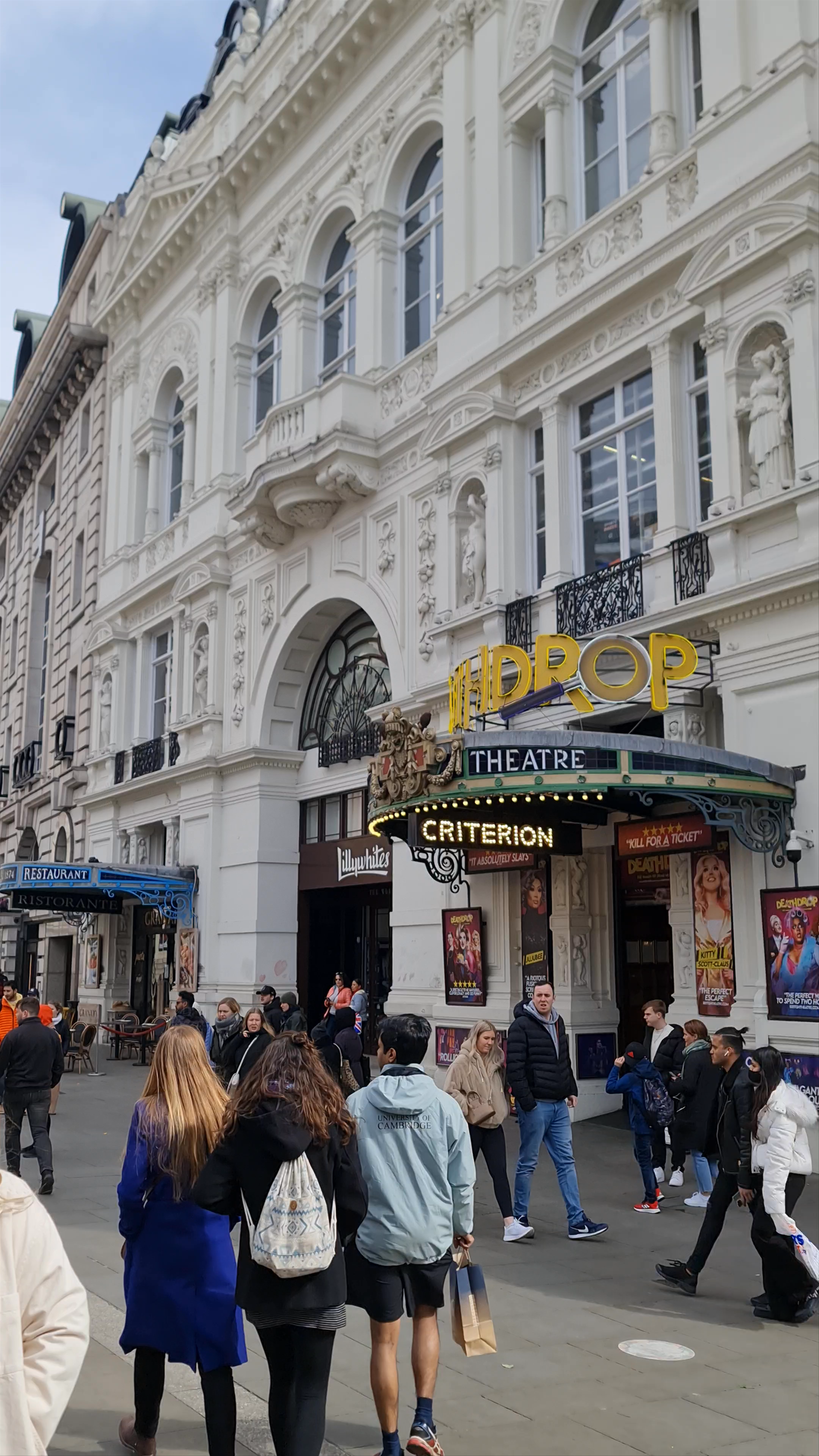 Vibrant Life at Piccadilly Circus, London