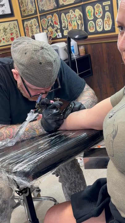 Top Hat Tattoo - Max is awesome - Tattoo Near Me - Seattle, Washington