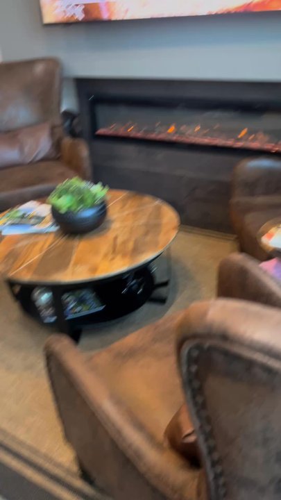 Carmela Coffee - Wellington - Very warm and cozy feel - Coffee & Tea Near Me - Wellington, Florida