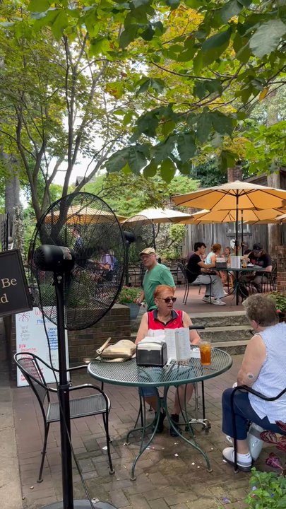 Magpie's Cafe - New American Near Me - Saint Charles, Missouri