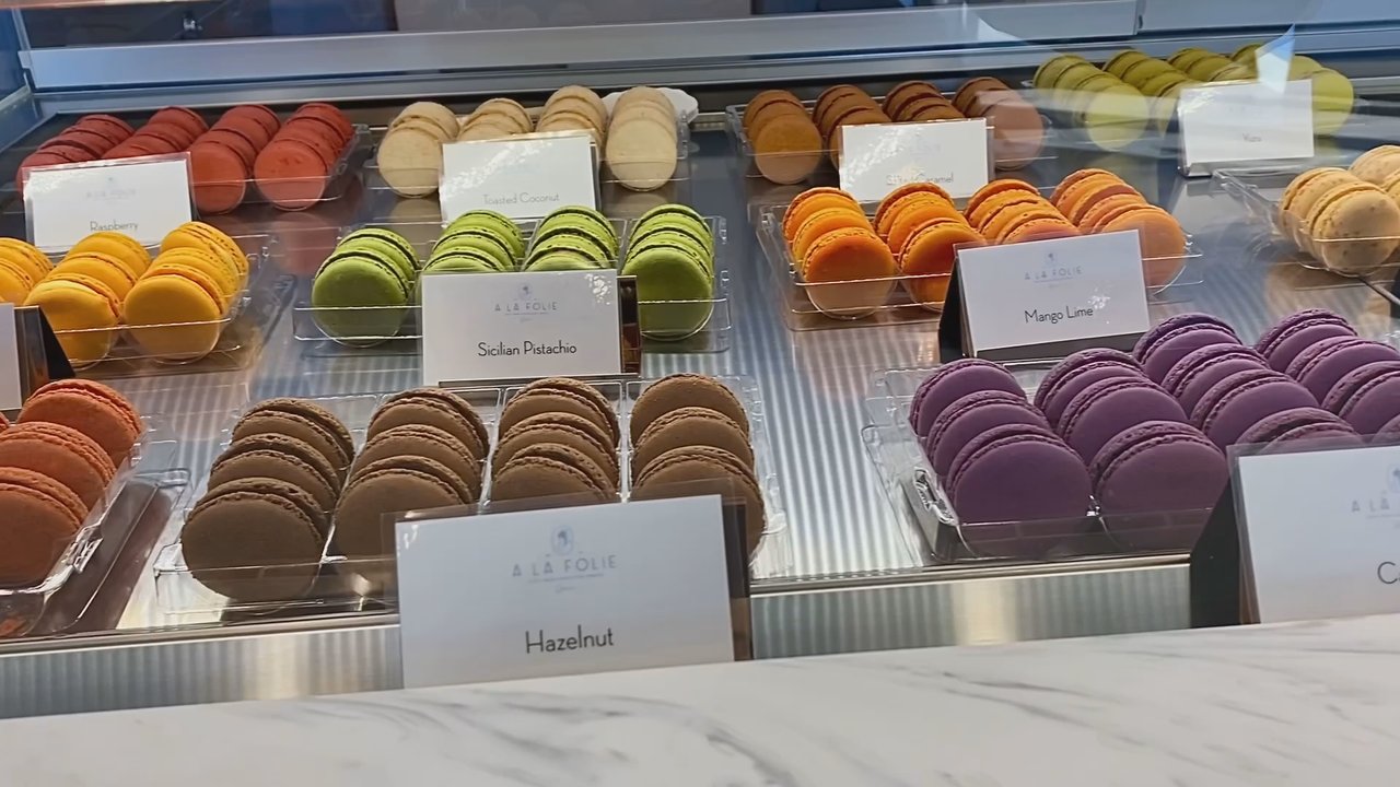 A La Folie - Macarons Near Me - Naperville, Illinois