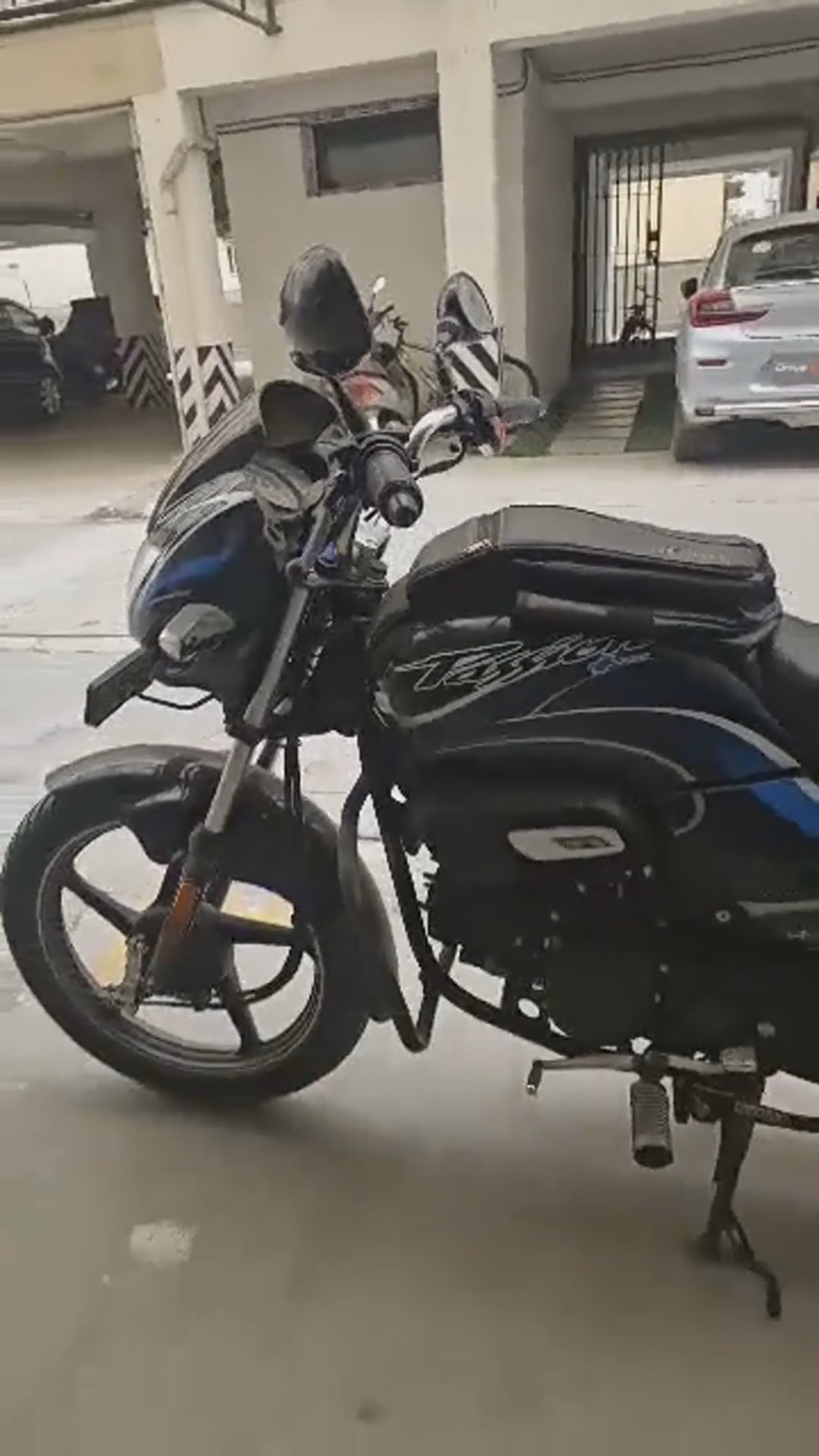 Walk-around video thumbnail