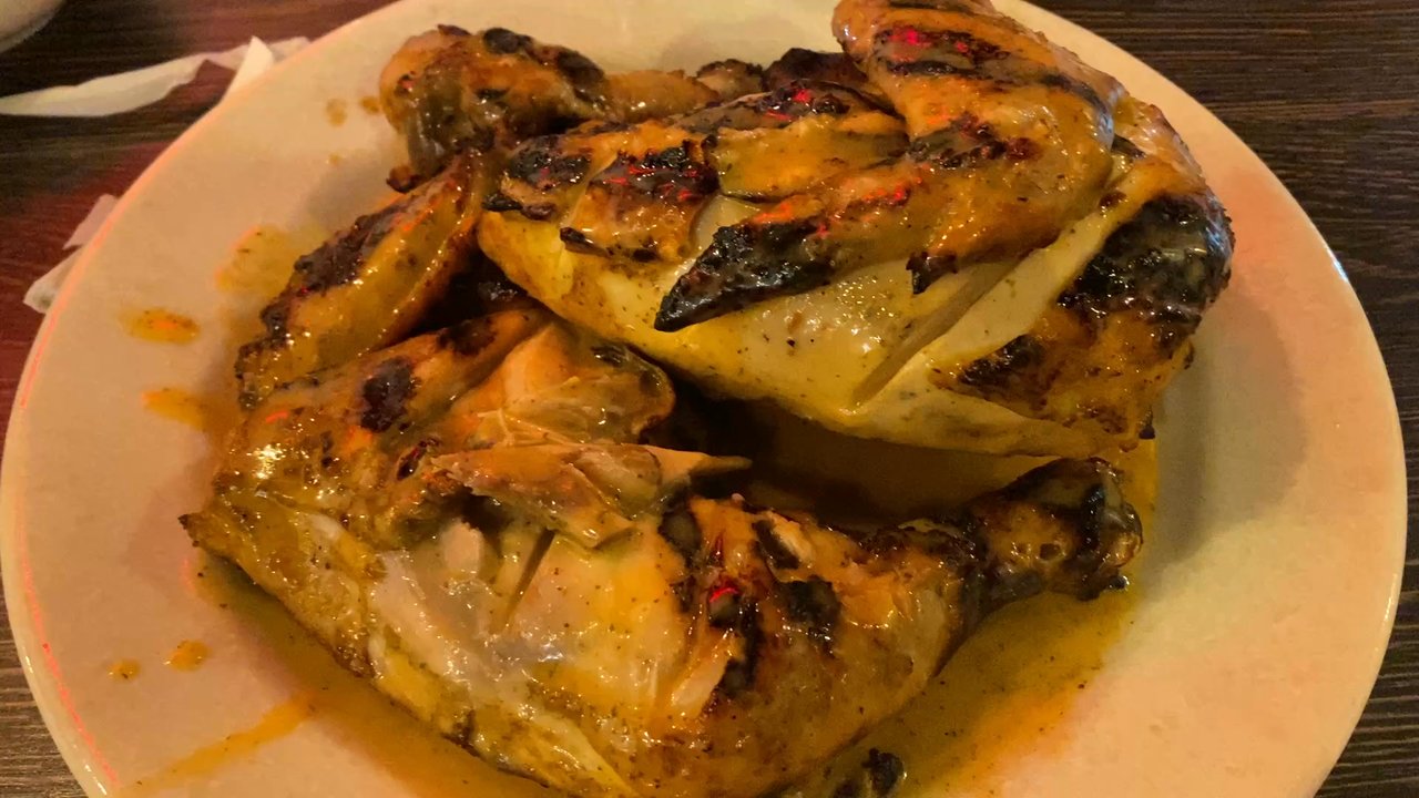 Vascos PeriPeri - Portuguese Near Me - Lombard, Illinois
