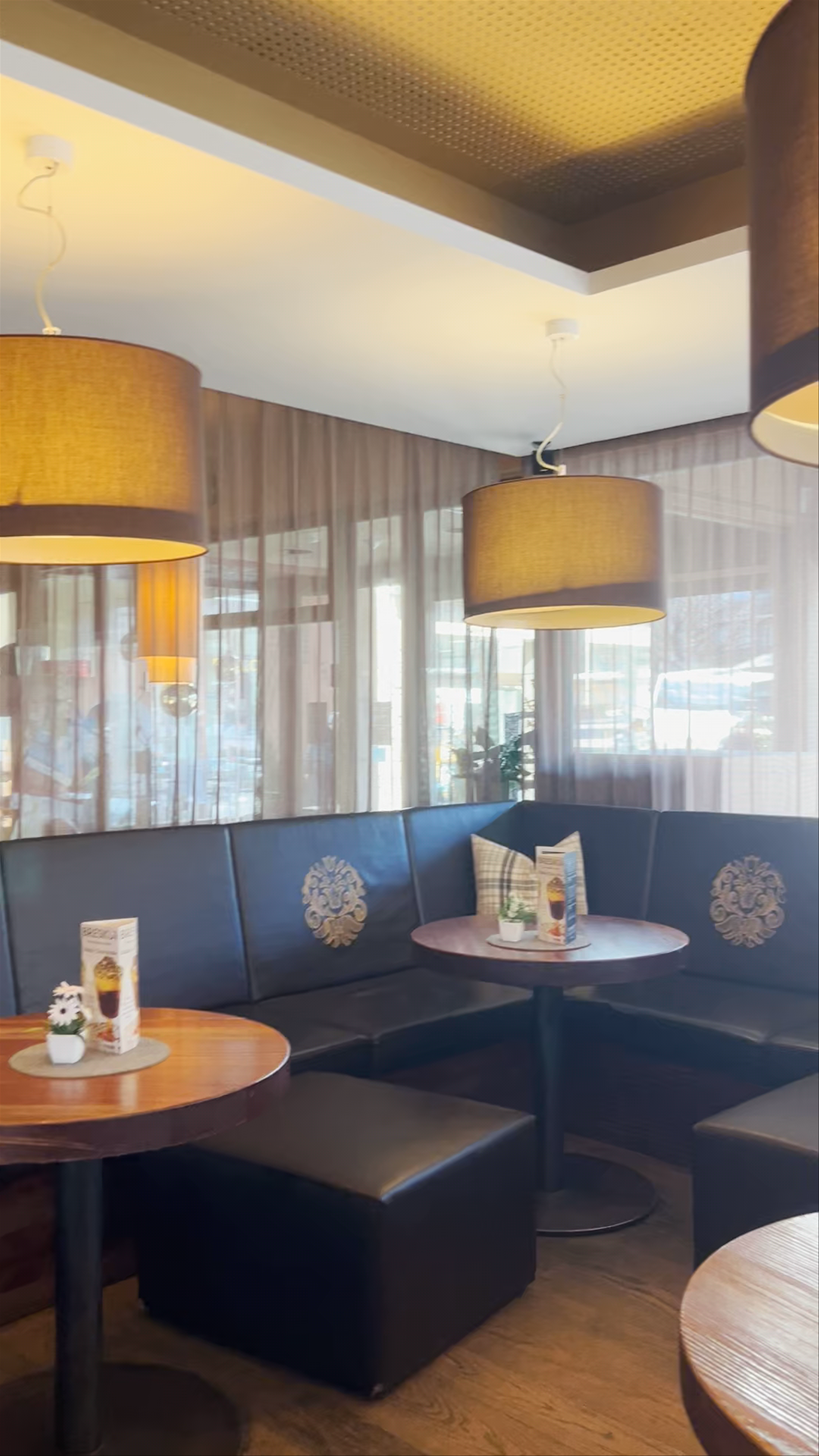 Ariston Bar Pizzeria & Restaurant