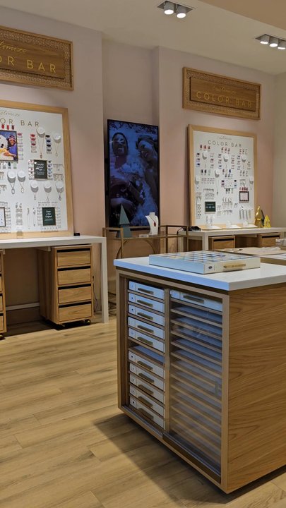 Kendra Scott - Packed house - Jewelry Near Me - Southlake, Texas