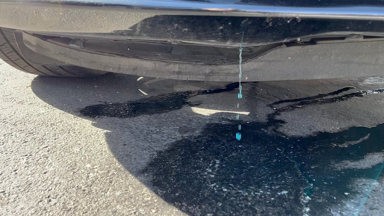 Jiffy Lube - Leaking wiper fluid after oil change - Oil Change Stations Near Me - Las Vegas, Nevada