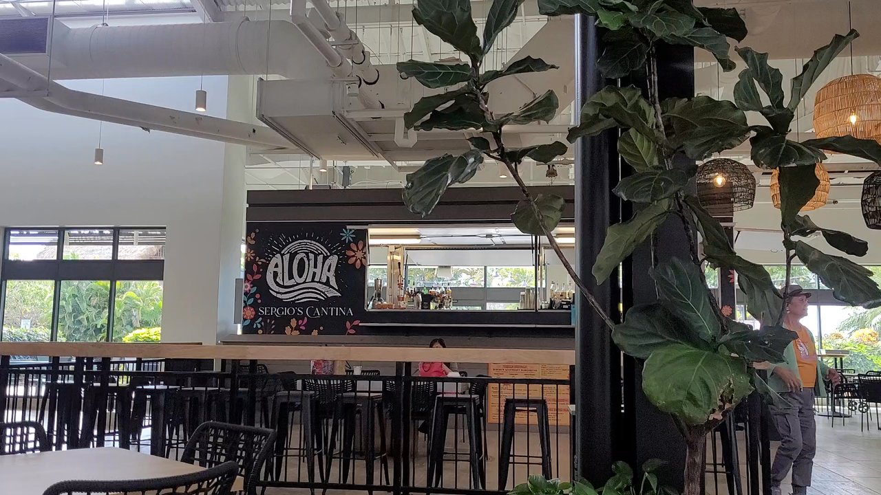 Lahaina Cannery Mall - Great, clean, friendly place. There's more too. Starbucks, Jersey Mike's,  Snorkel Rent, Food Wagons, beautiful people. - Shopping Centers Near Me - Lahaina, Hawaii