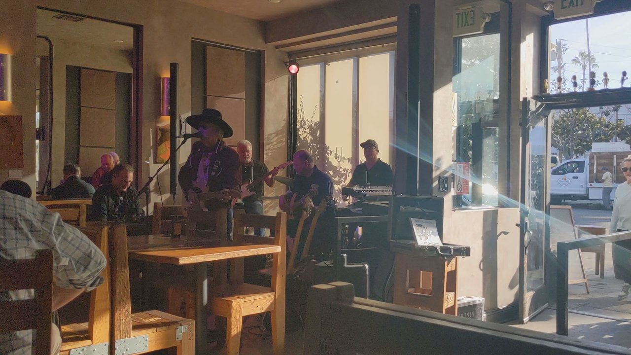 Tuning Fork - Gastropubs Near Me - Studio City, California