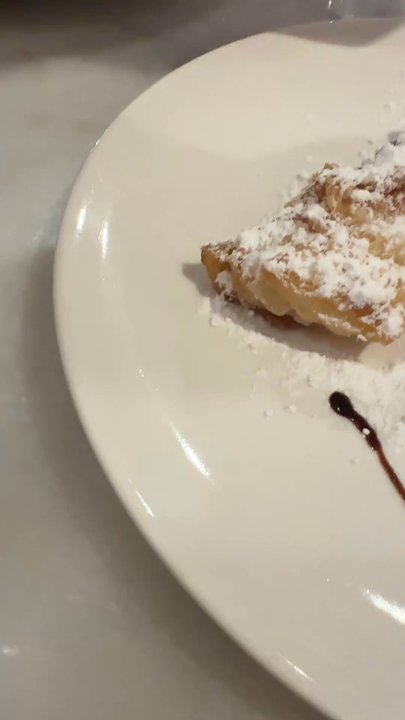 Chocolat - Cafeteria Near Me - Madrid, M