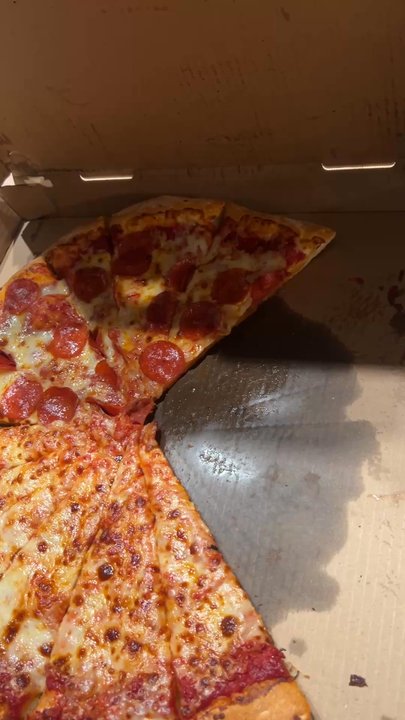 Big T's Pizza - Just too floppy for me. Idk what happened. Used to be fire. - Pizza Near Me - Rialto, California