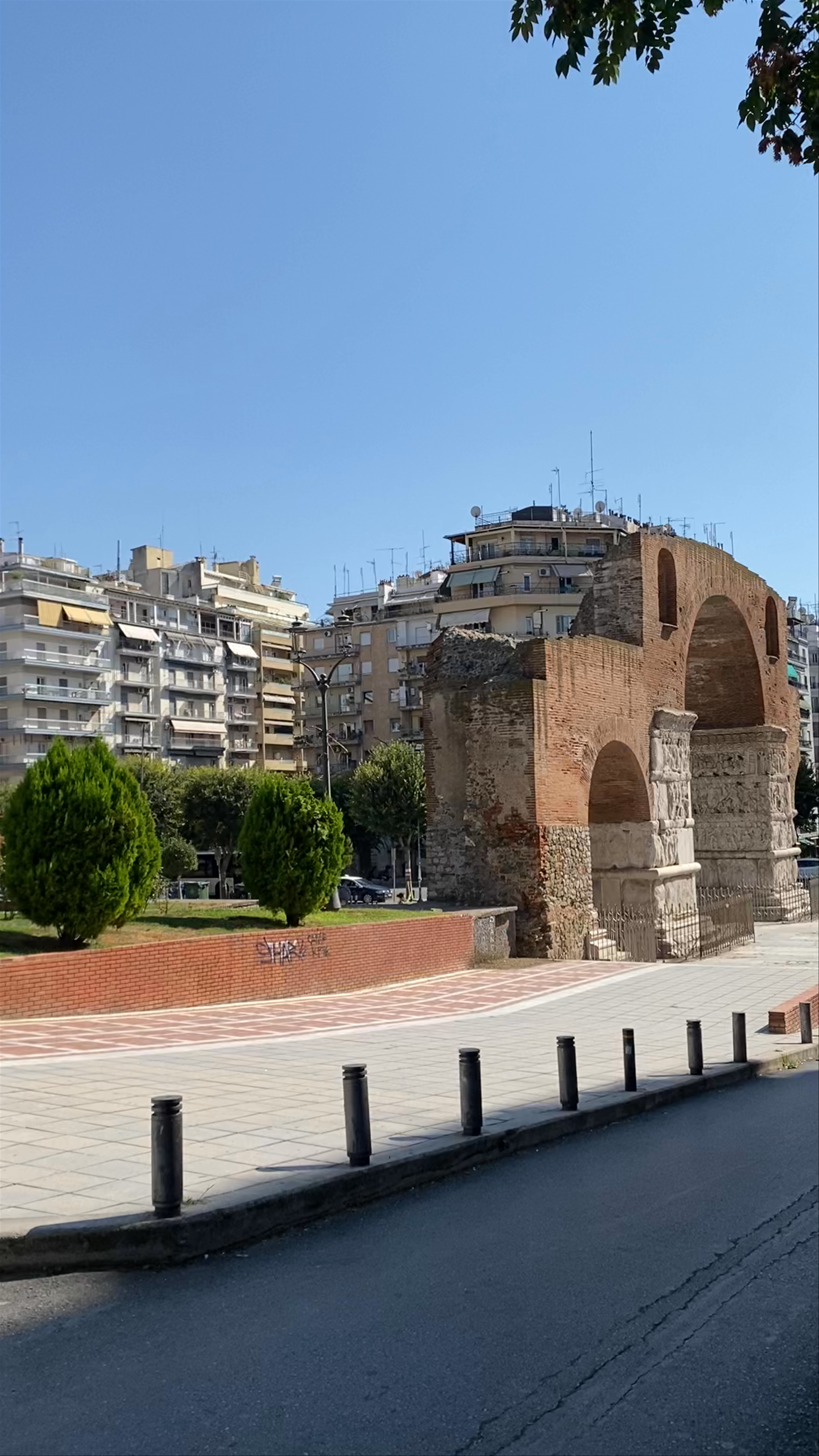 Exploring Kamara Arch and Thessaloniki City Vibes