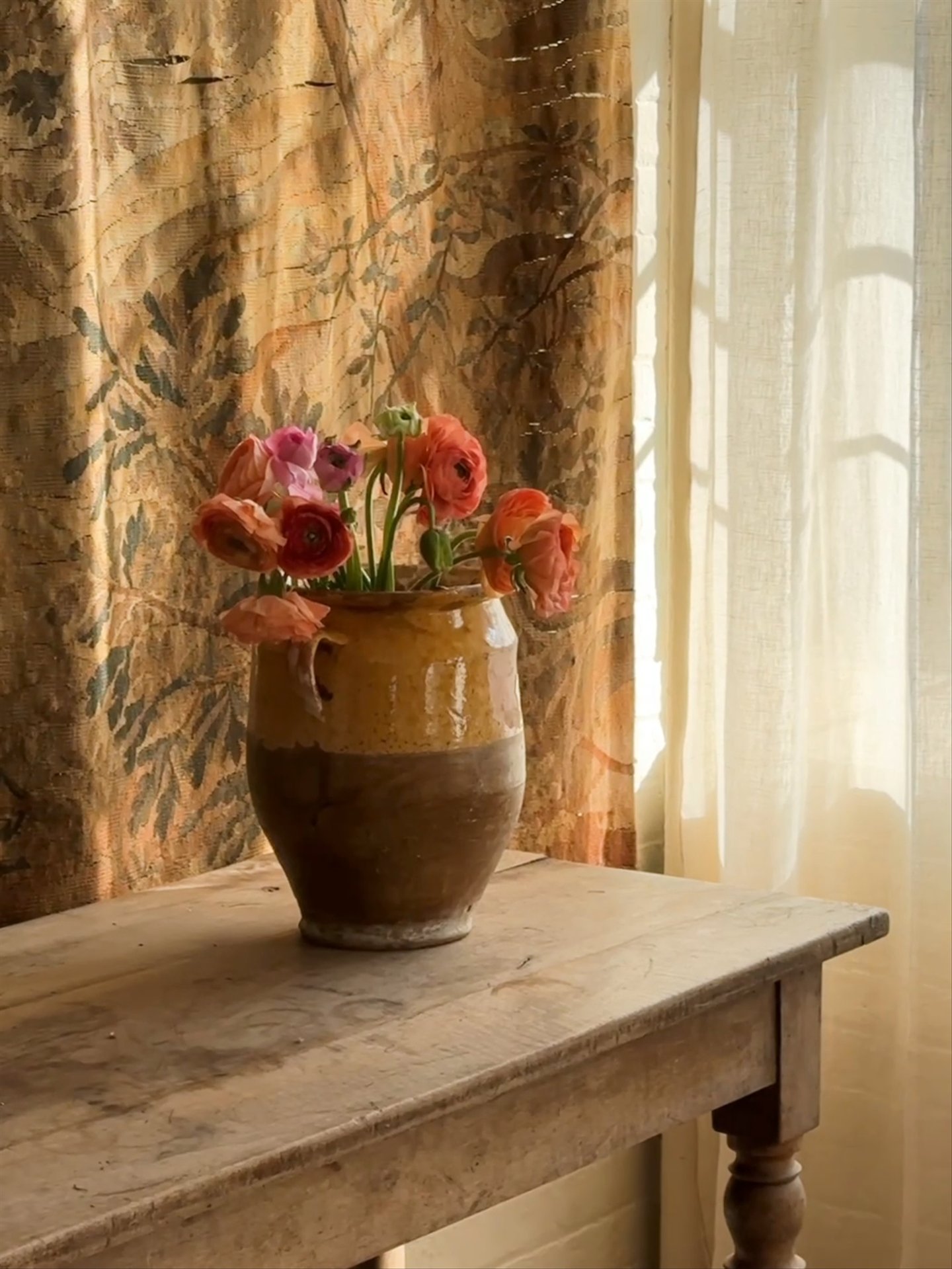 Medium Yellow Confit Pot