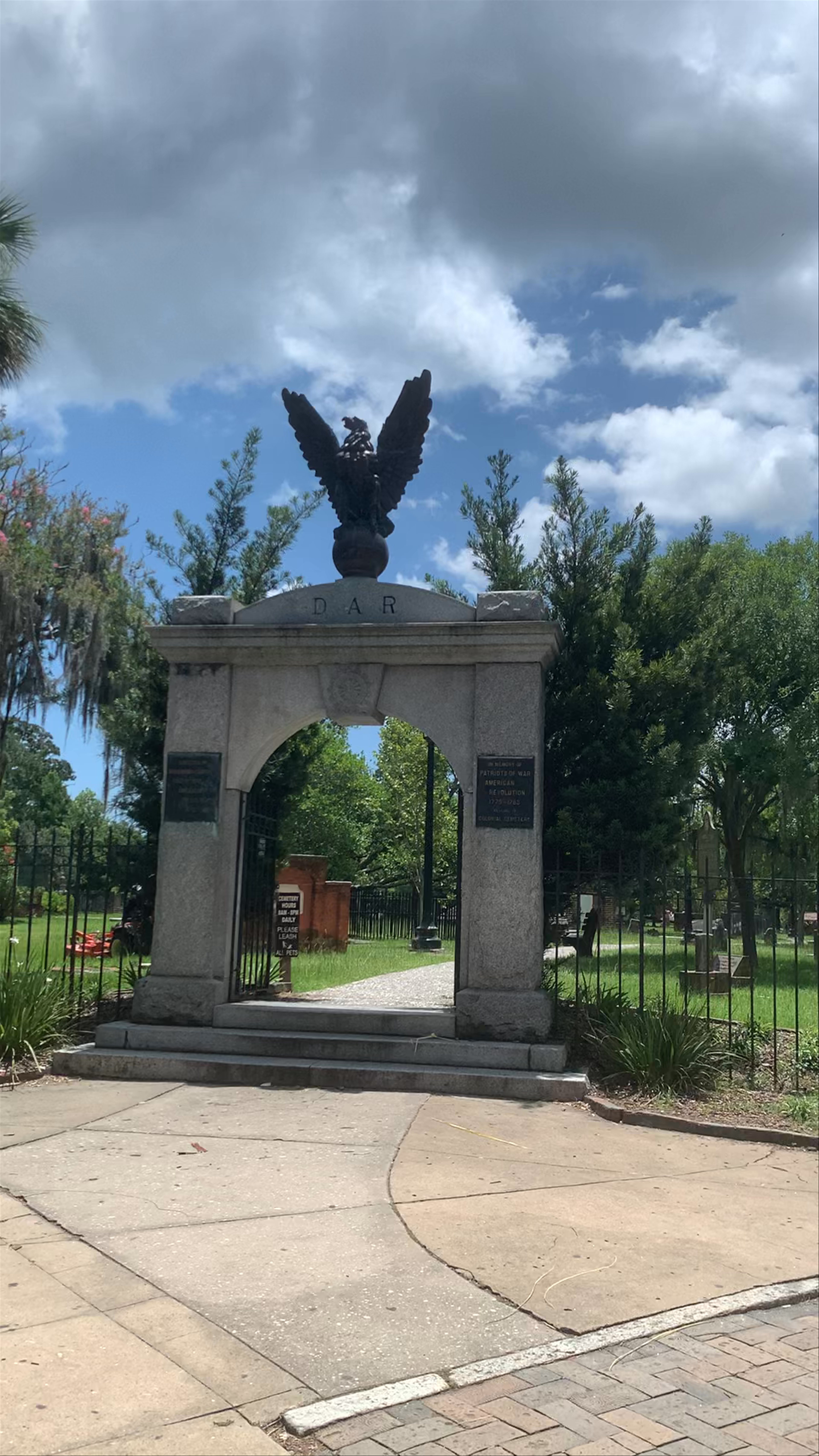 Colonial Park Cemetery 
