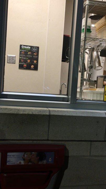 McDonald's - Been hear for over 15 minutes. - Fast Food Near Me - Newton, Iowa