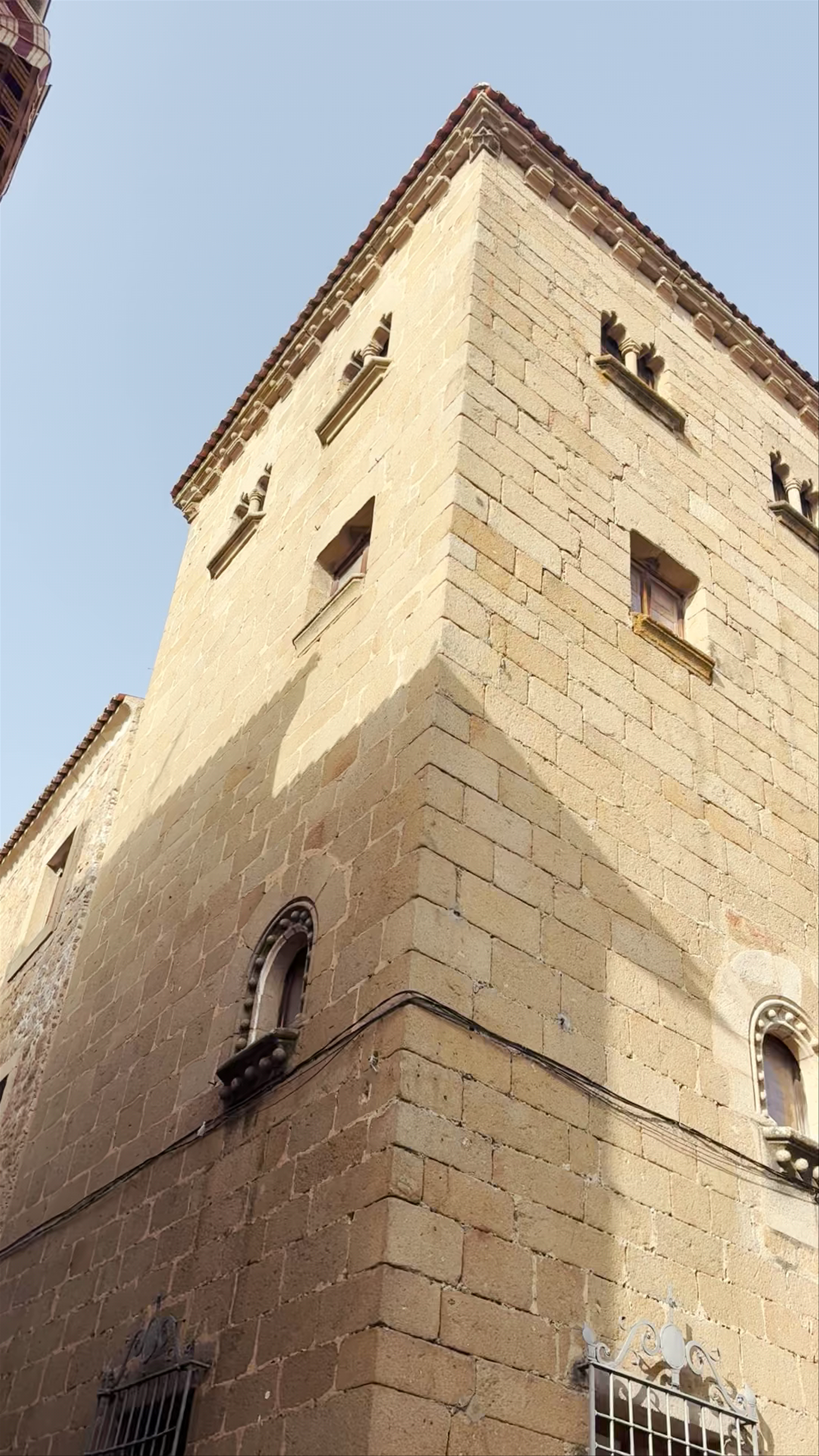 Historic Architectural Beauty of Casa del Deán in Plasencia