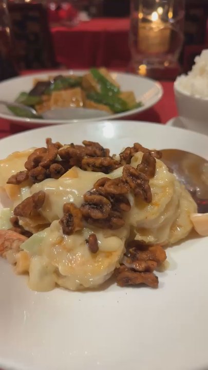 Chi - I was craving the honey walnut.. I like the melons in the sauce.. - Chinese Near Me - Reno, Nevada