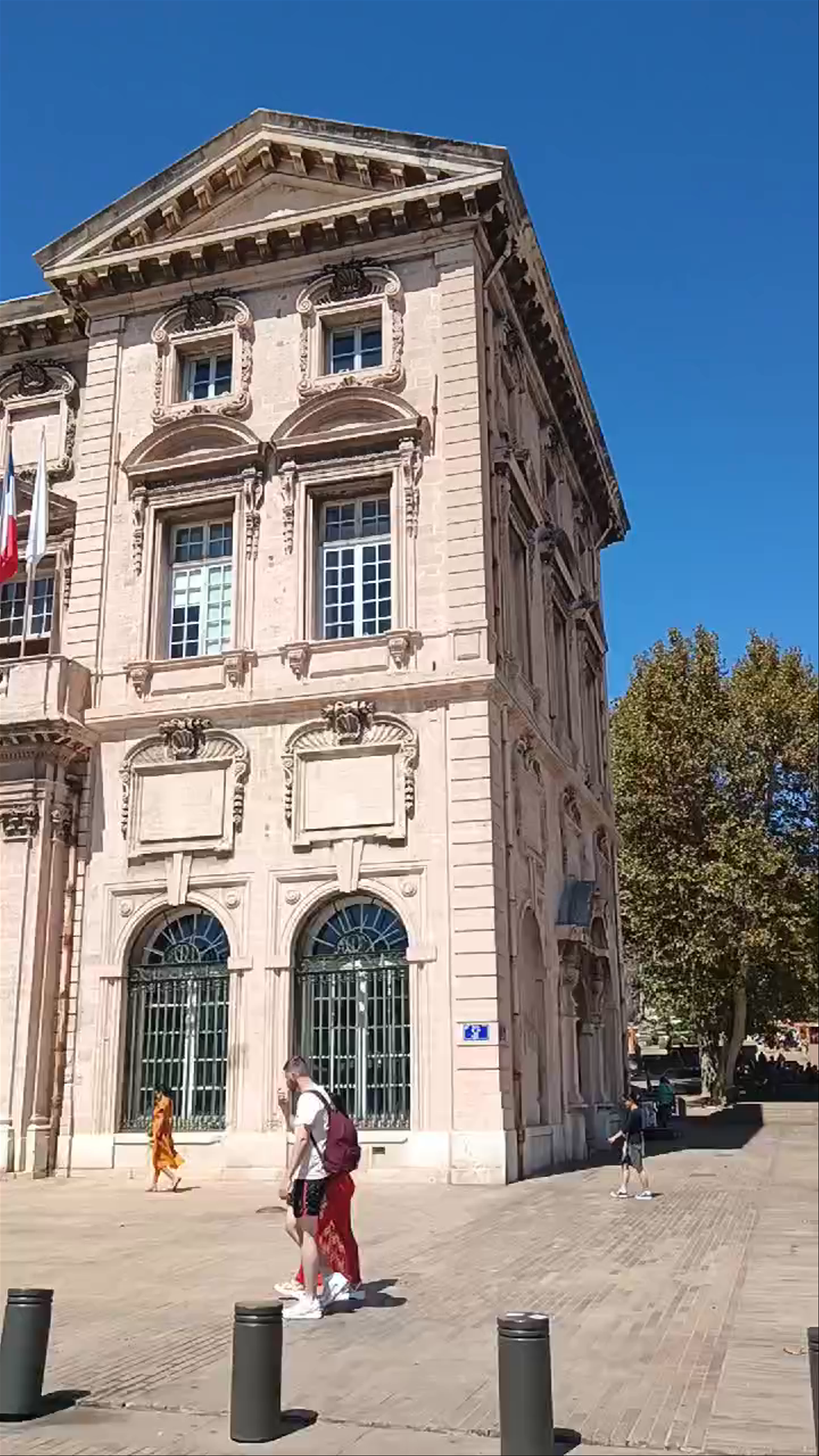 Sunlit Stroll Through Place Villeneuve-Bargemon, Marseille