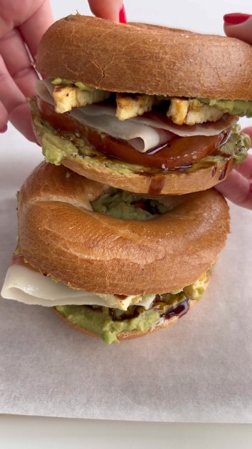 Loaded Breakfast Bagel | alicelovesbreakfast