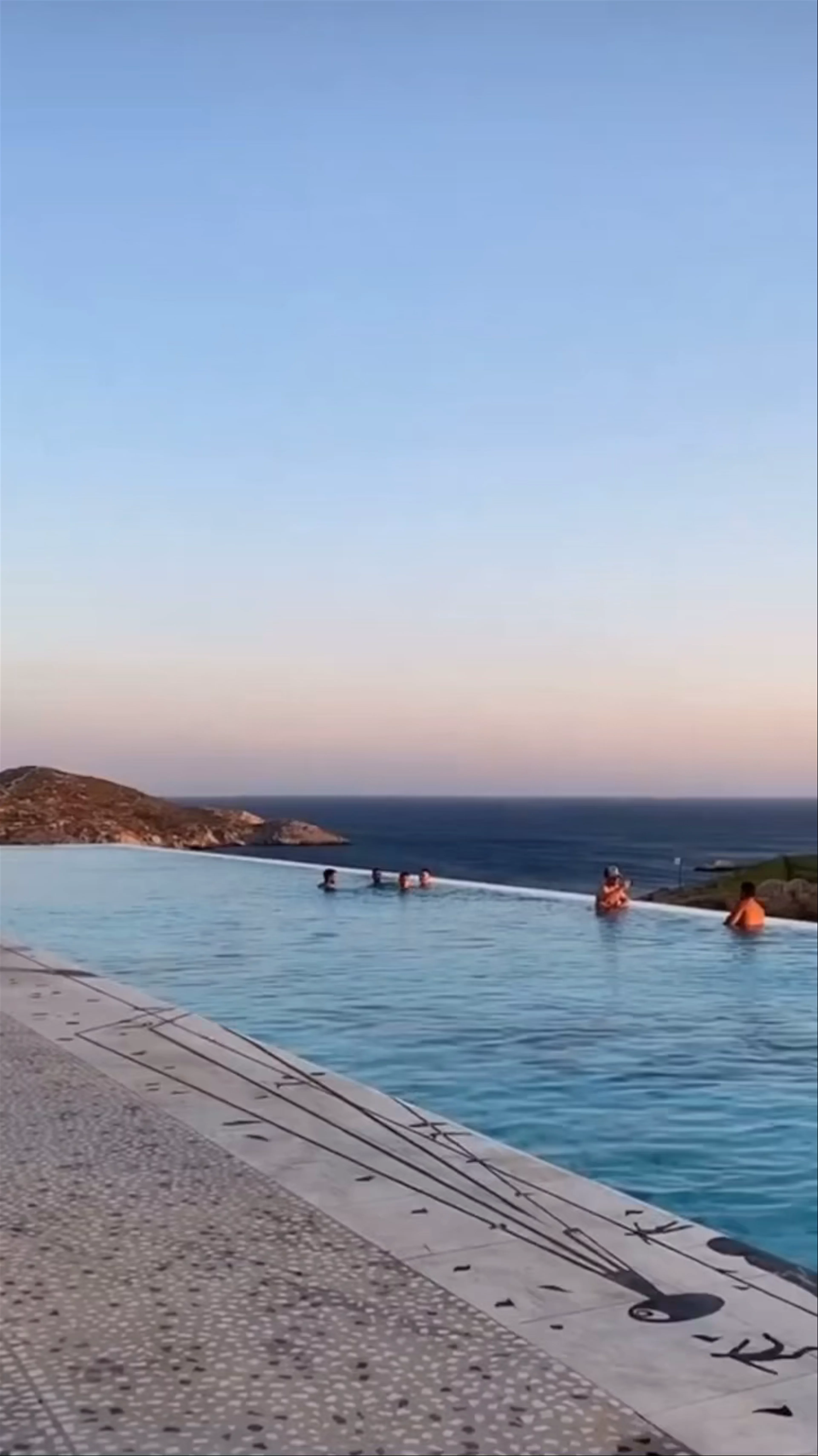 Pathos Club & Restaurant