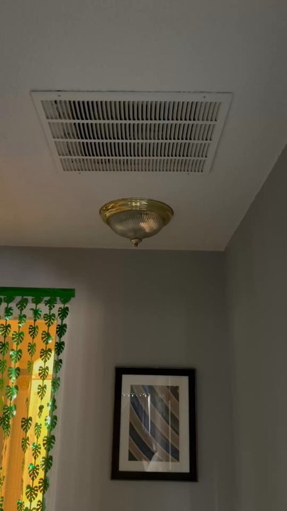 Vortex Spring Adventures - When you turn the light off, it's still flickers. I don't know if it's a bulb problem or an electrical problem. - Resorts Near Me - Ponce De Leon, Florida